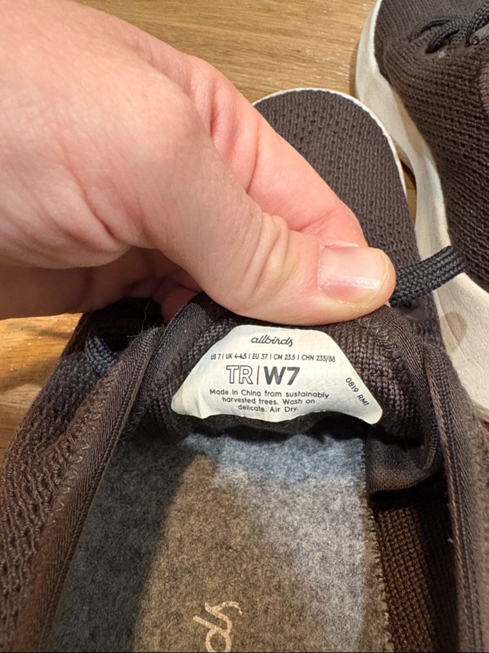 Allbirds Women’s Tree Runners Size 7 Dark Chocolate Brown White Soles Athletic - Picture 6 of 14